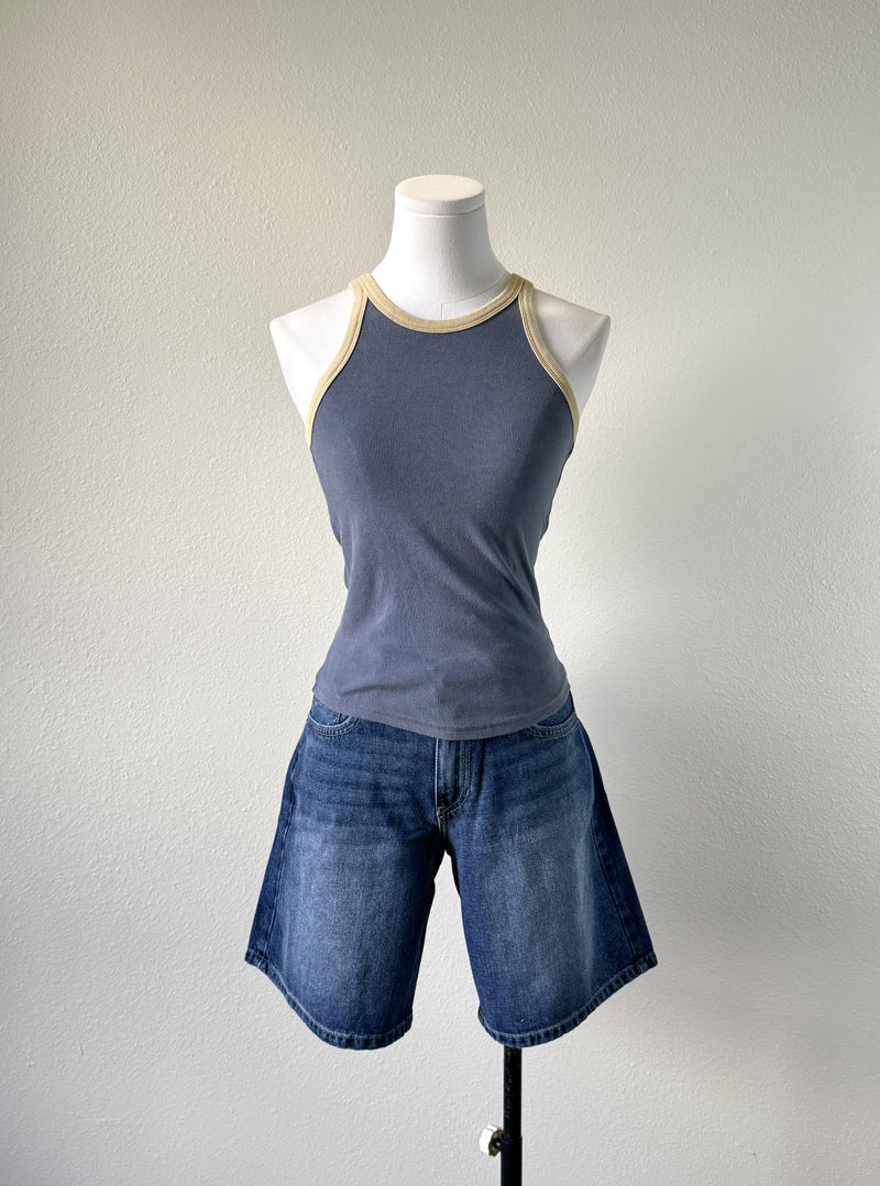 Contrast Tank